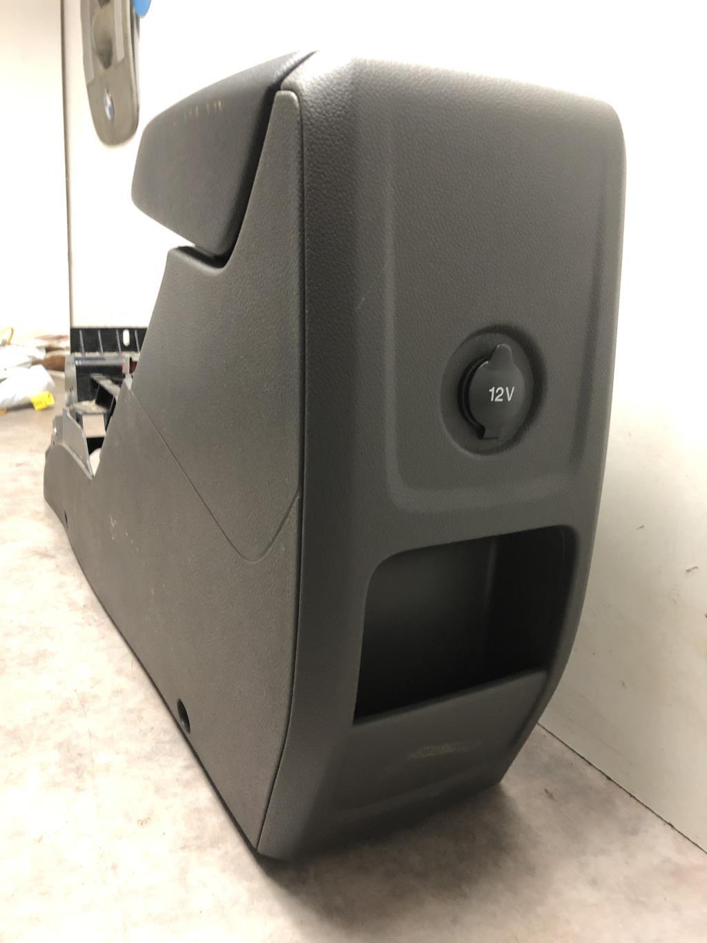 Console central (interieur plastique) FORD KUGA 1 Diesel - 1