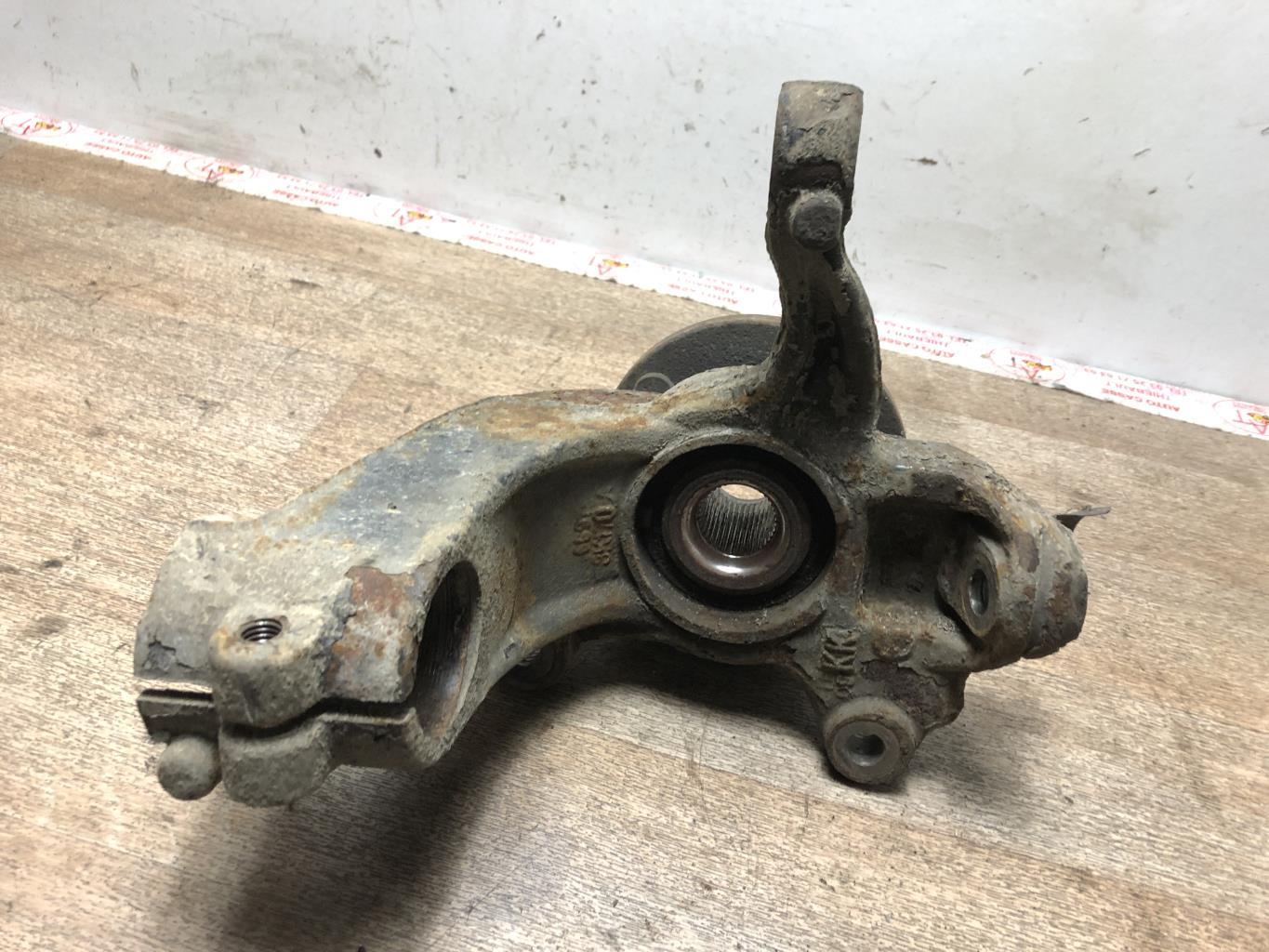 Fusee avant droit FORD MONDEO 3 PHASE 1 Diesel - 1