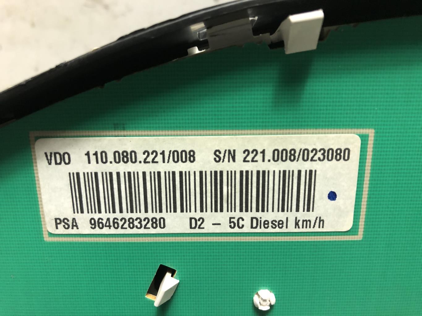 Compteur PEUGEOT 407 PHASE 1 Diesel - 1