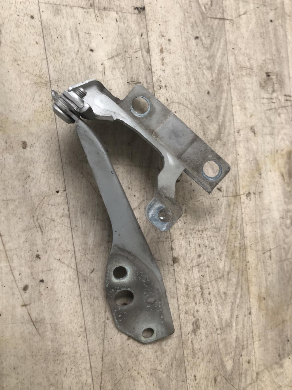 Charniere de capot VOLVO S 40 2 PHASE 1 Diesel - 1