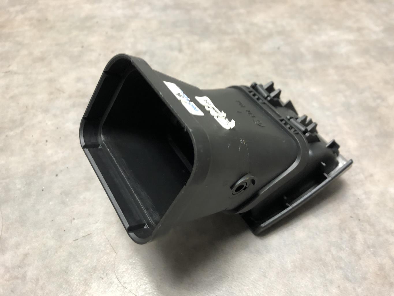 Bocchetta aerazione cruscotto anteriore destra VOLVO S 40 2 PHASE 1 Diésel - 1