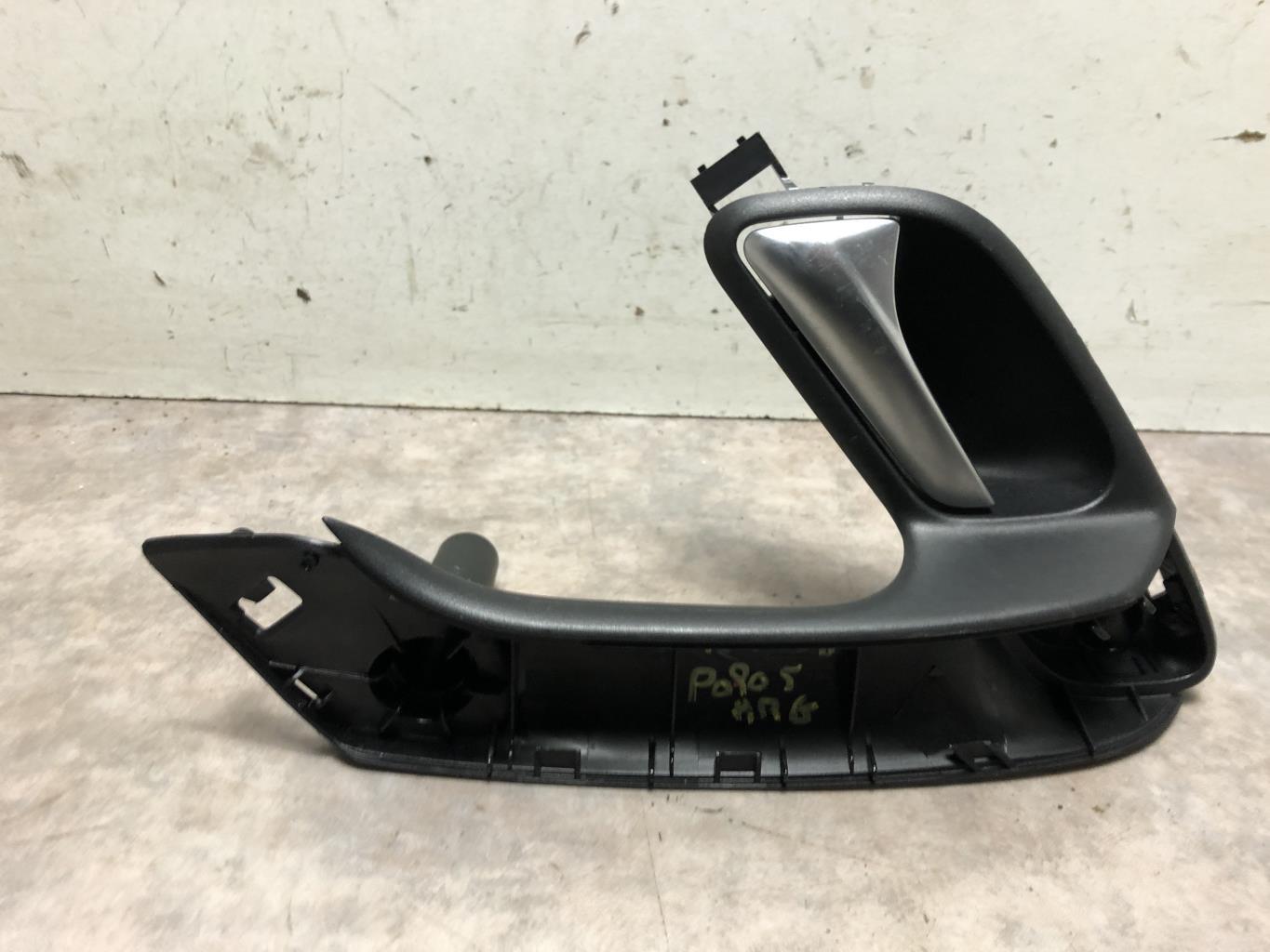 Maniglia interna posteriore sinistra VOLKSWAGEN POLO 5 PHASE 2 Gasolina - 1