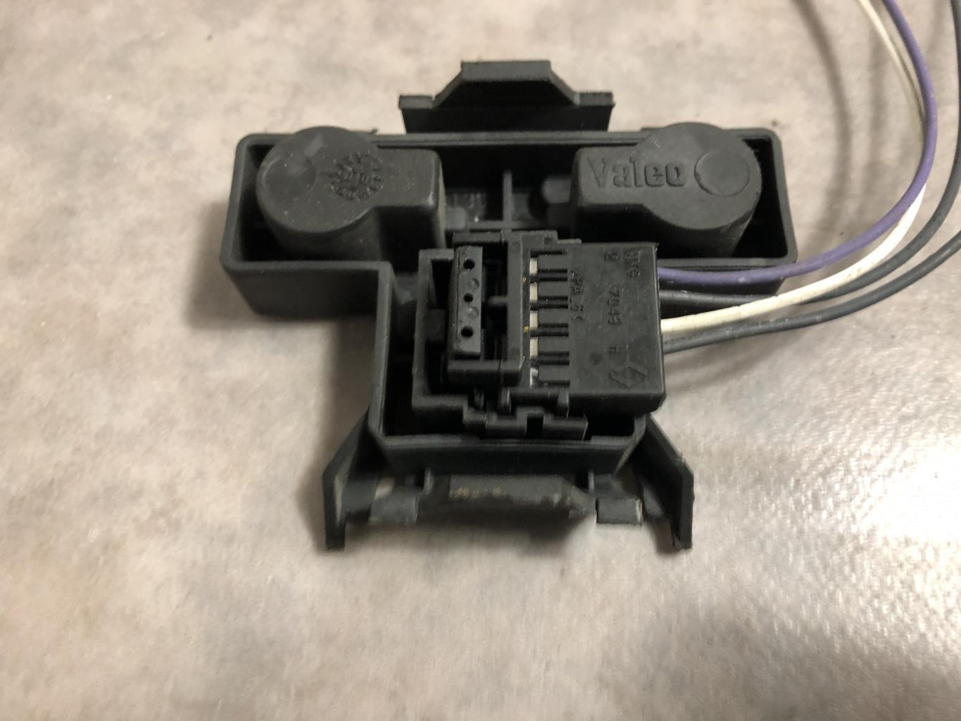 Base portalampade fanale posteriore sinistro RENAULT MEGANE 1 PHASE 2 Gasolina - 1