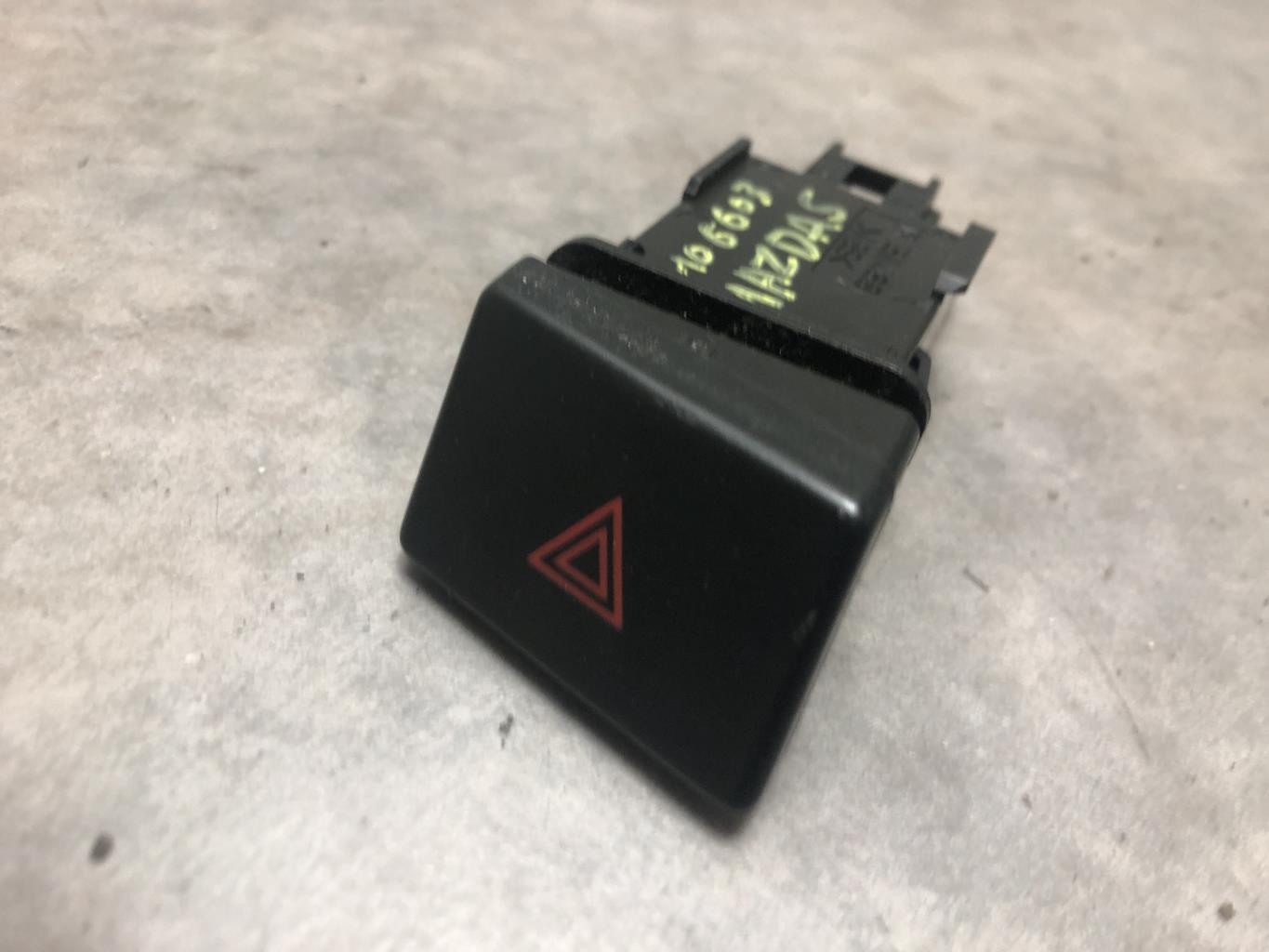 Bouton de warning MAZDA 5 1 PHASE 1 Diesel - 1