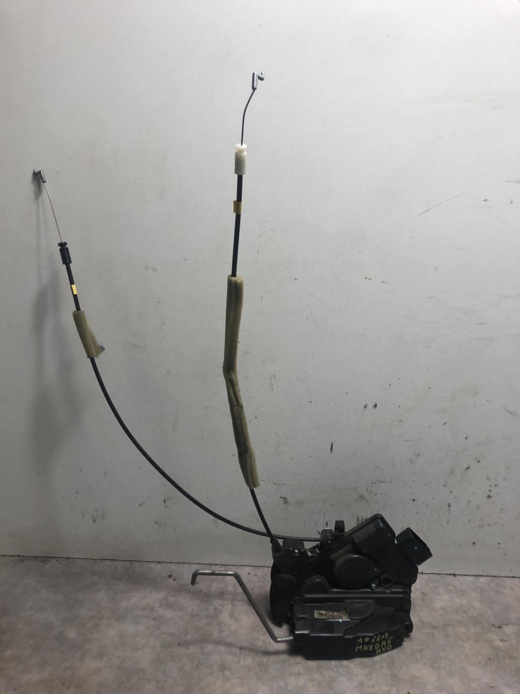 Serrure avant droit MAZDA 5 1 PHASE 1 Diesel - 1