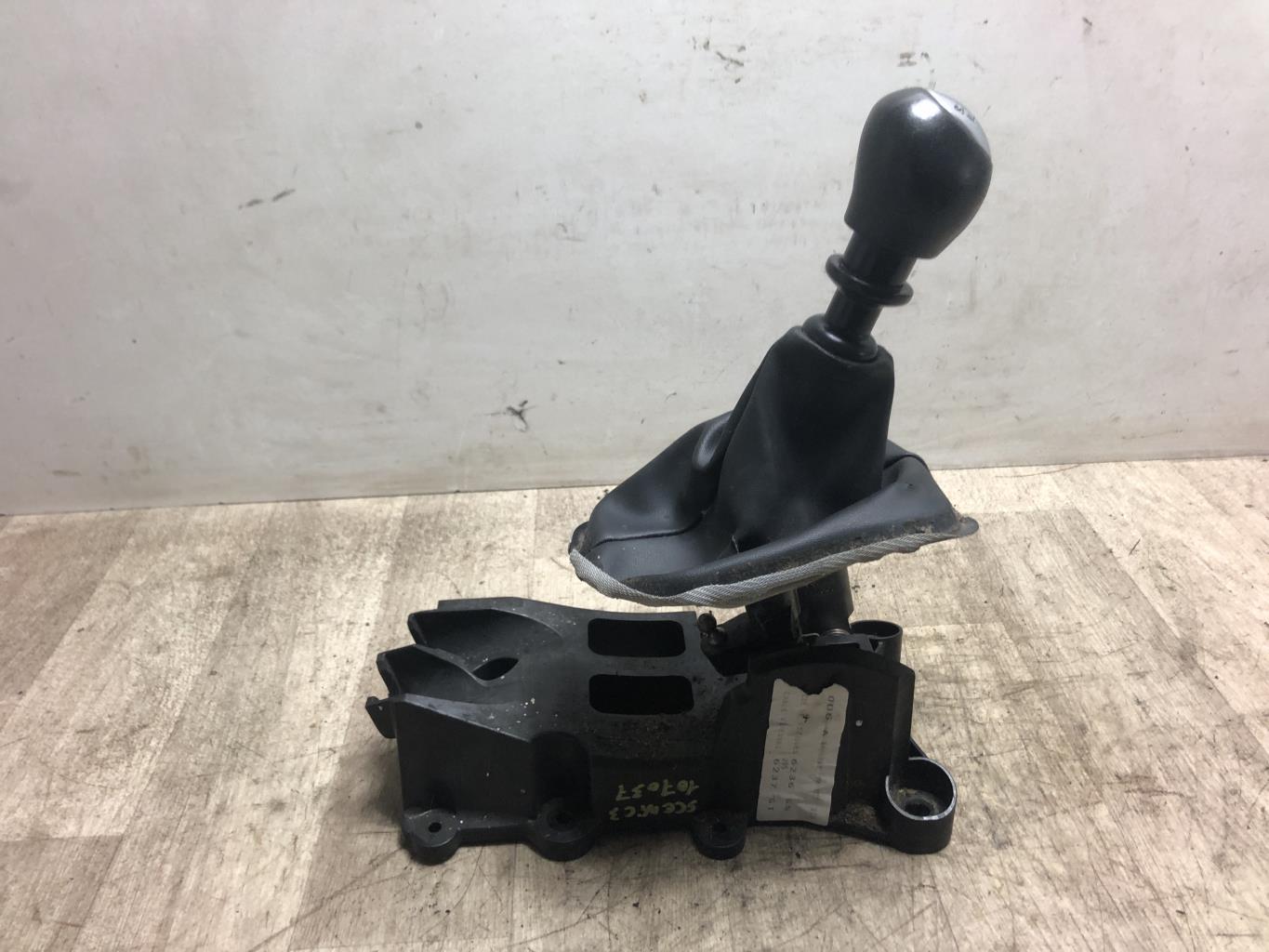 Levier de vitesses RENAULT GRAND SCENIC 3 PHASE 1 Diesel - 1