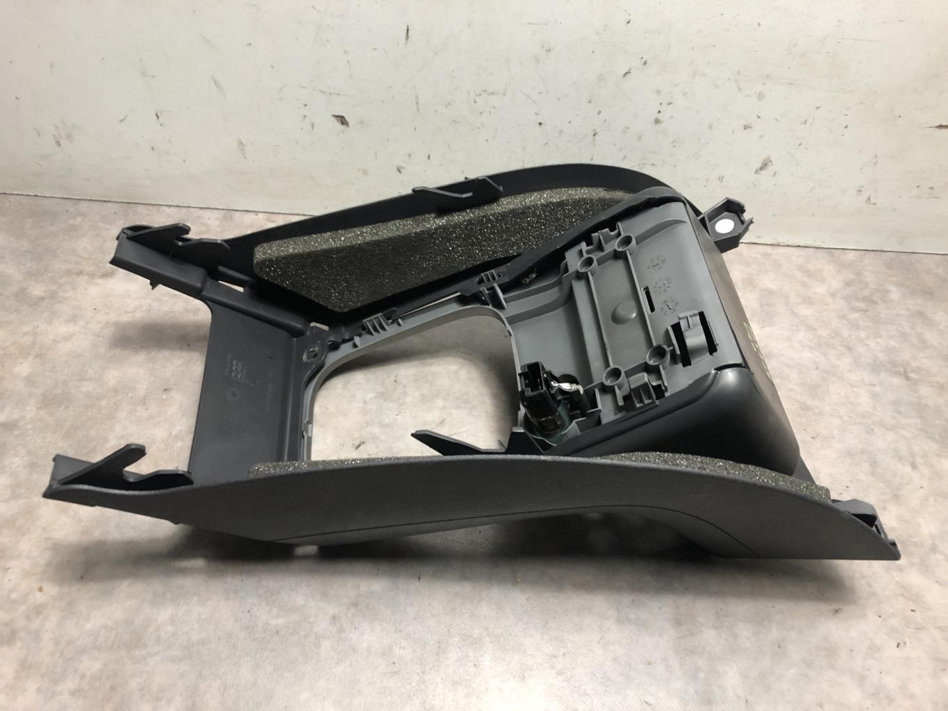 Console central (interieur plastique) VOLVO V 40 1 PHASE 2 BREAK Diesel - 1
