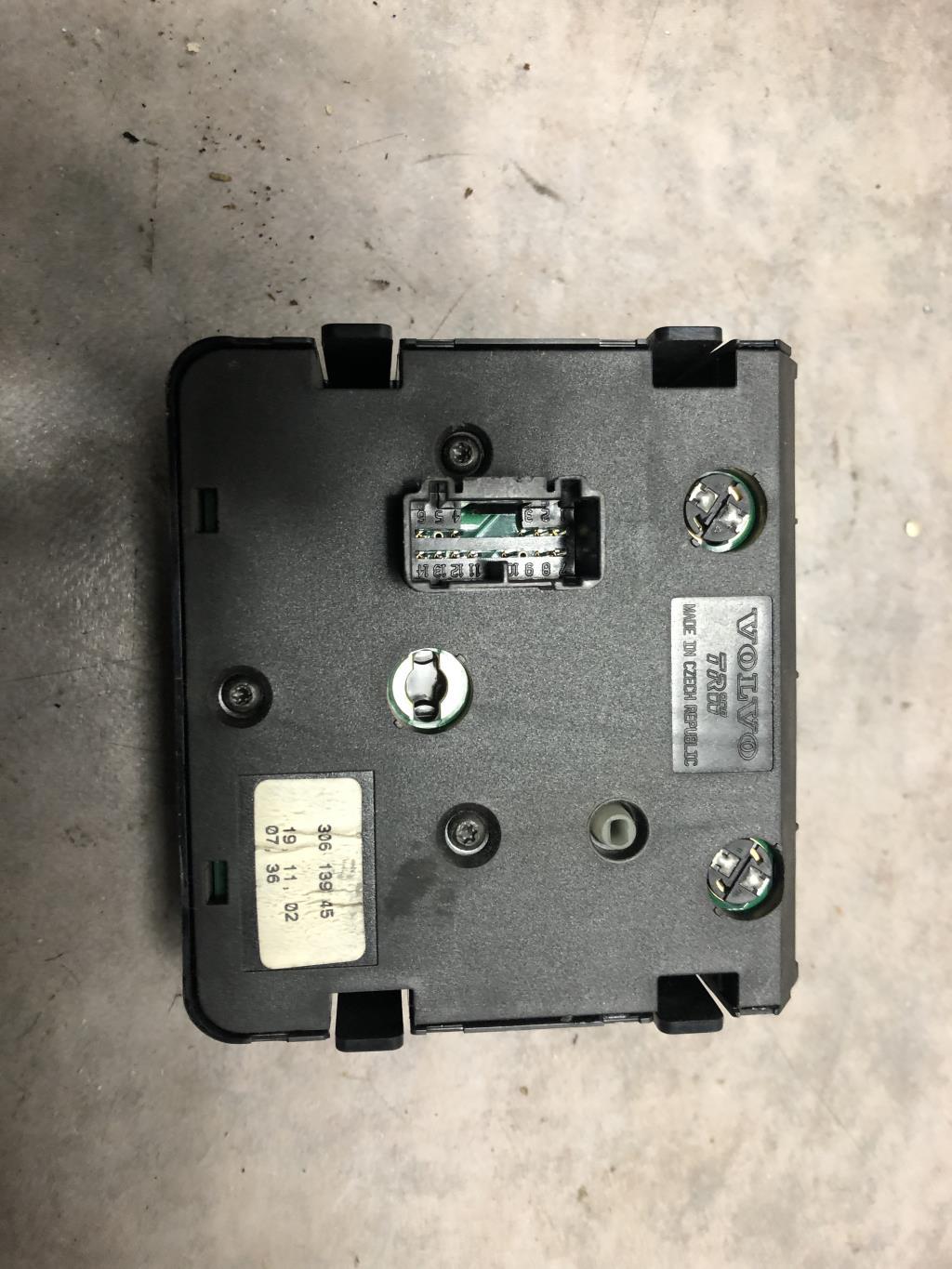 Commande de phare VOLVO V 40 1 PHASE 2 BREAK Diesel - 1