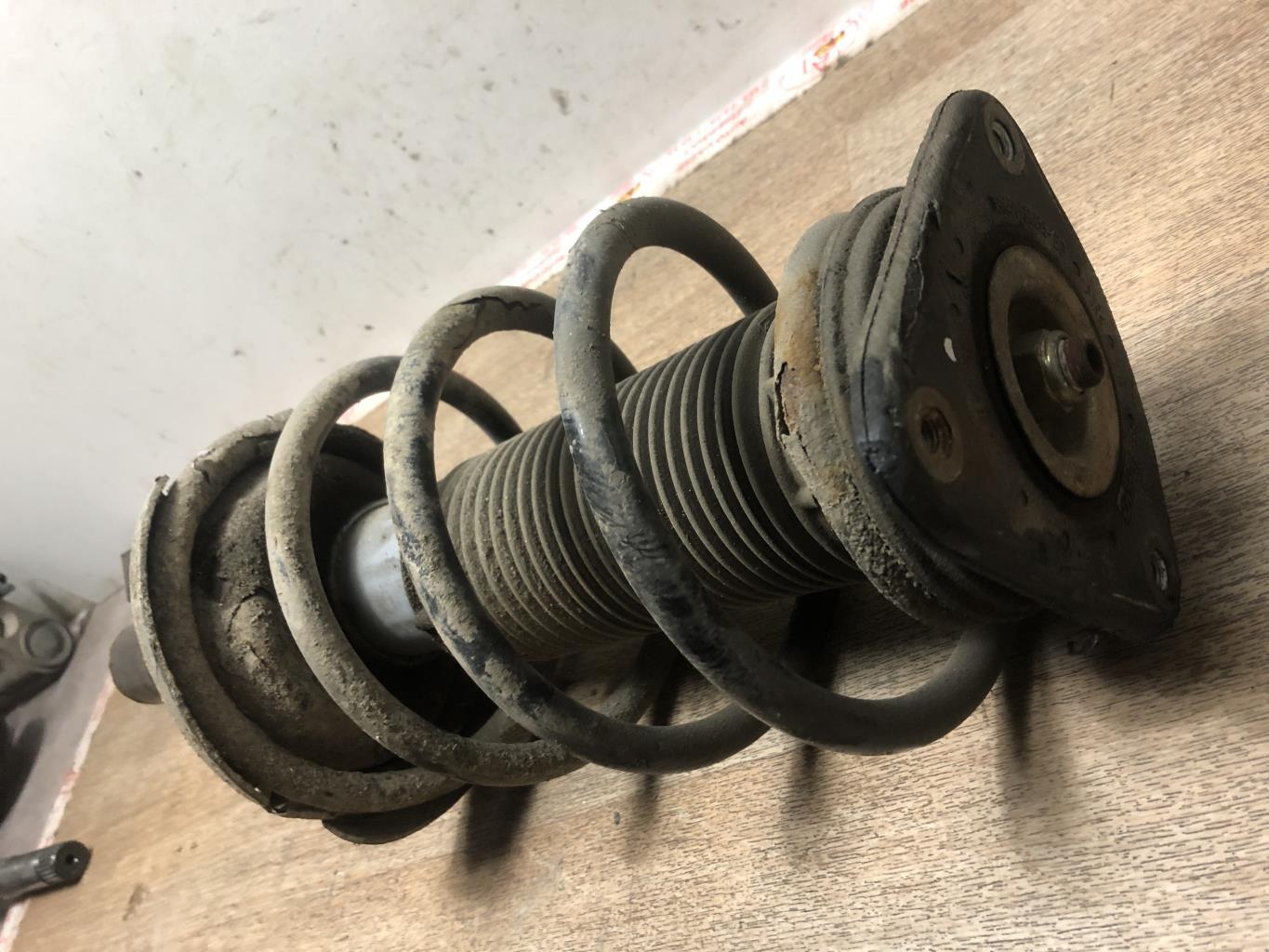 Ammortizzatore anteriore sinistro VOLVO S 40 2 PHASE 1 Diésel - 1