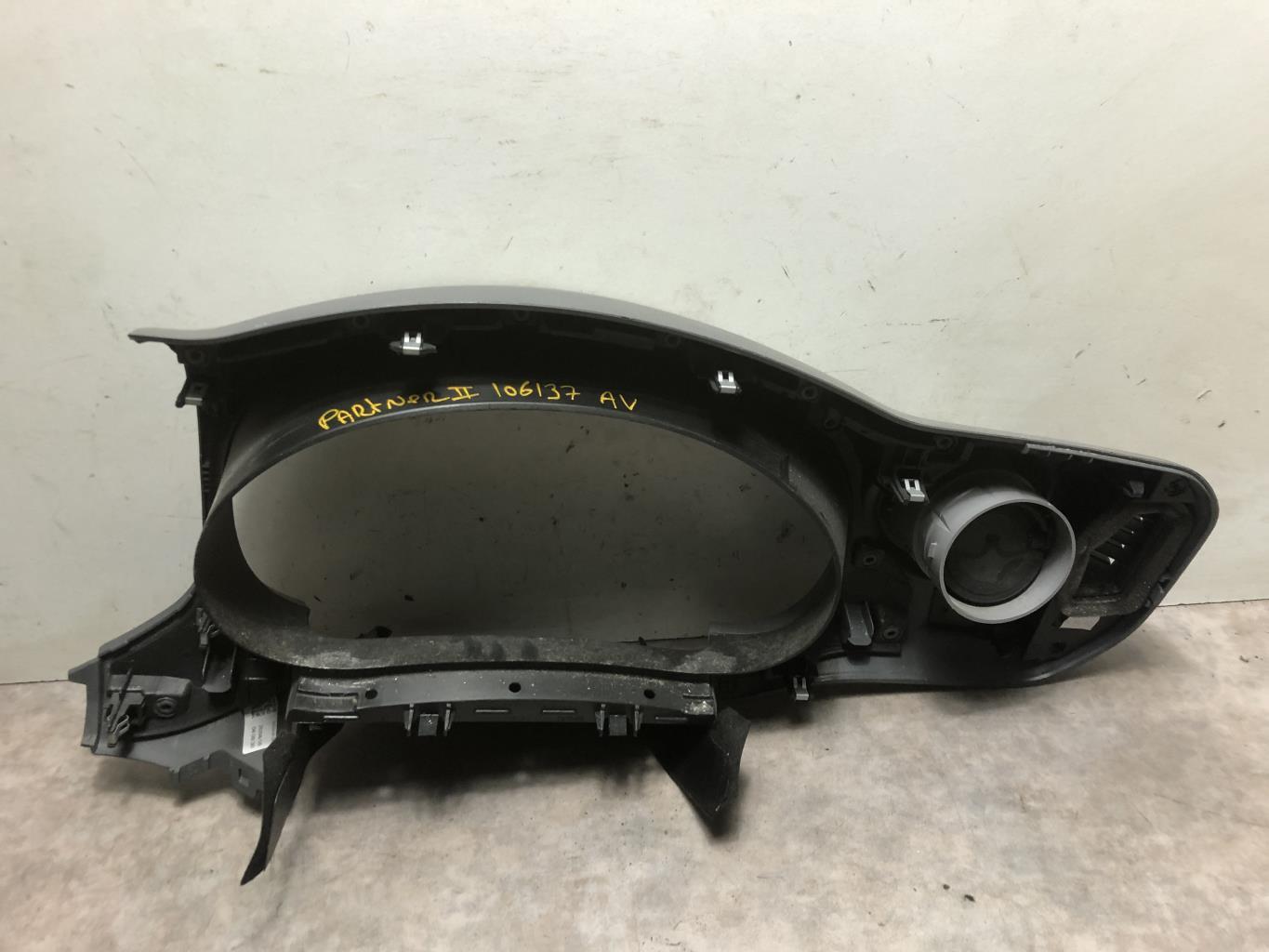 Cornice cruscotto PEUGEOT PARTNER 2 PHASE 3 Diésel - 1
