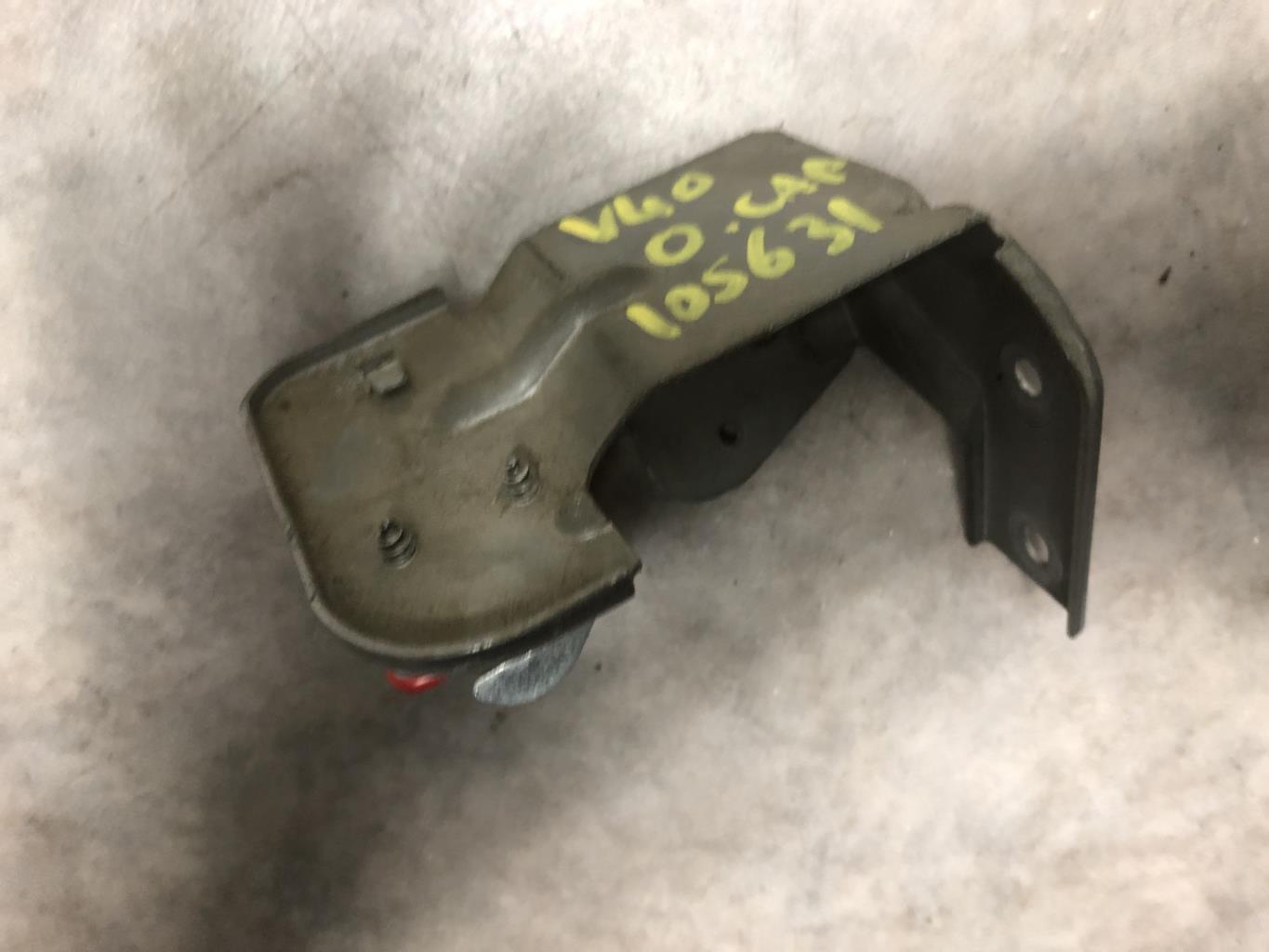 Poignee d'ouverture de capot VOLVO V 40 1 PHASE 2 BREAK Diesel - 1