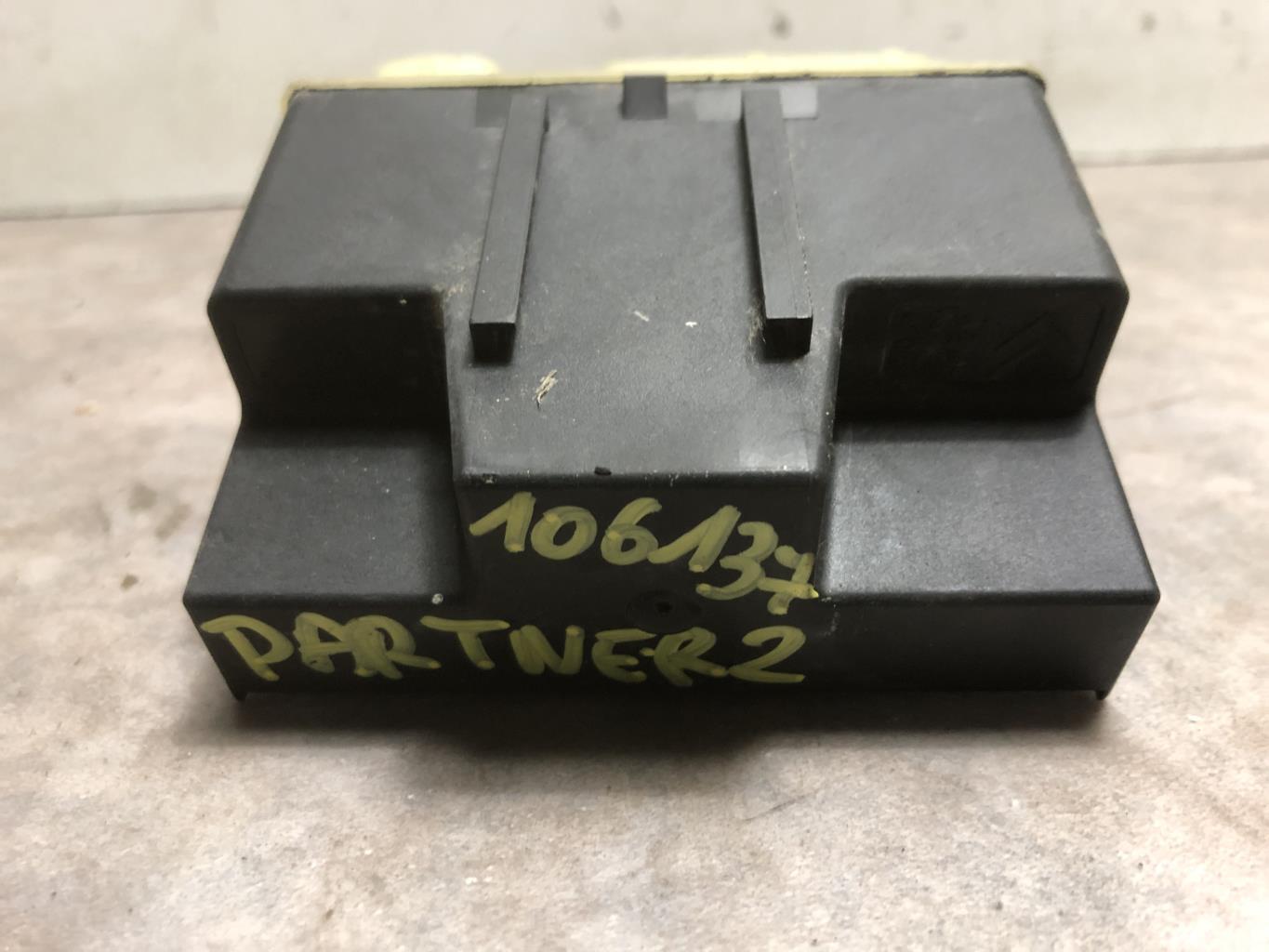 Boitier de prechauffage PEUGEOT PARTNER 2 PHASE 3 Diesel - 1