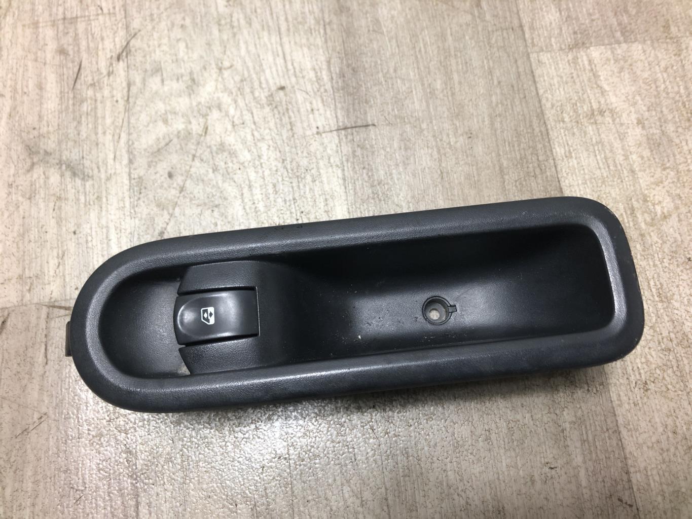 Interruttore lavacristalli anteriore destro RENAULT TWINGO 2 PHASE 2 Diésel - 1