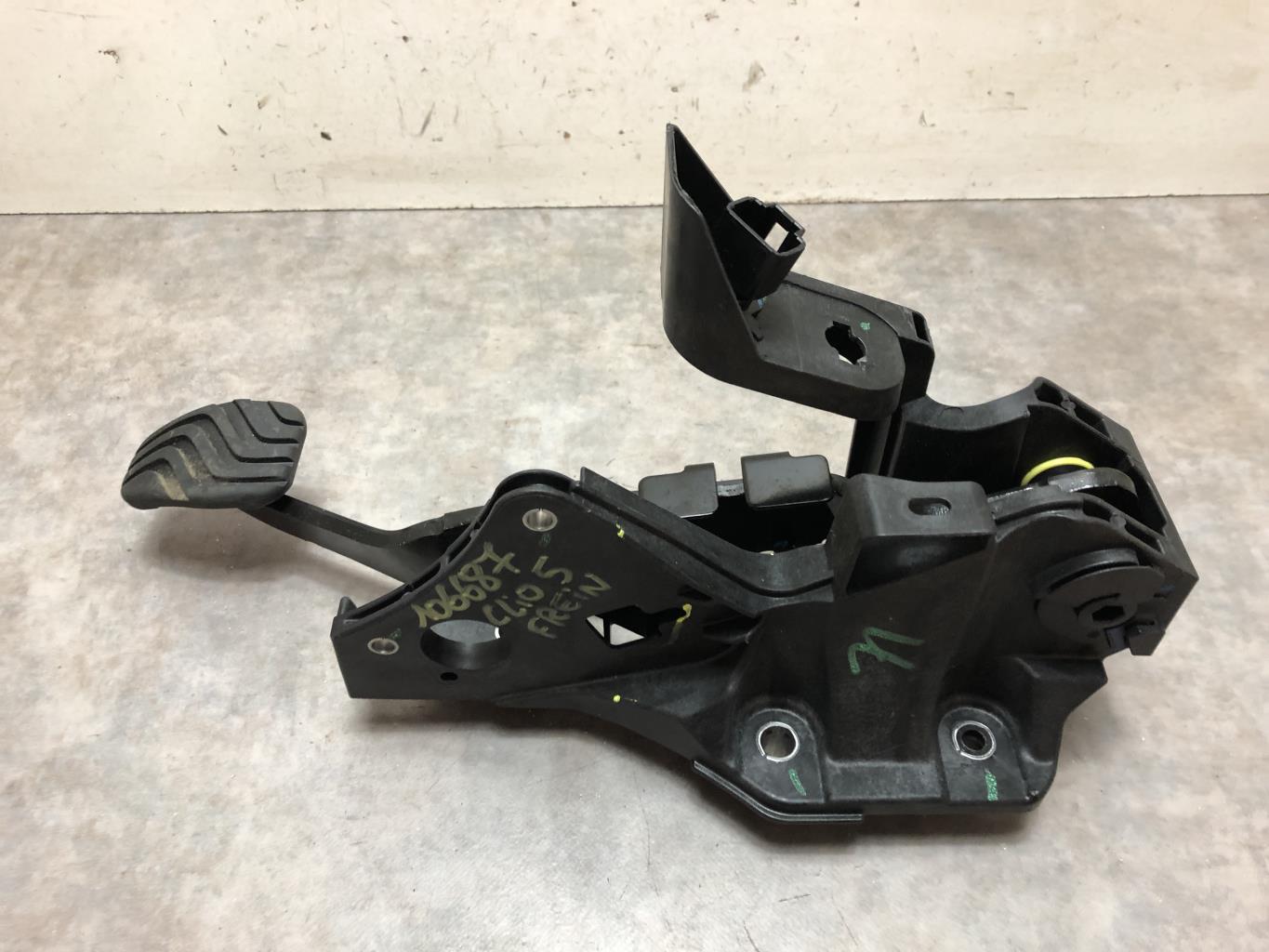 Pedale de frein RENAULT CLIO 5 PHASE 1 Essence - 1