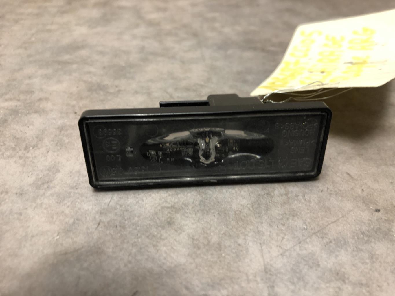 Eclairage de plaque RENAULT CLIO 5 PHASE 1 Essence - 1
