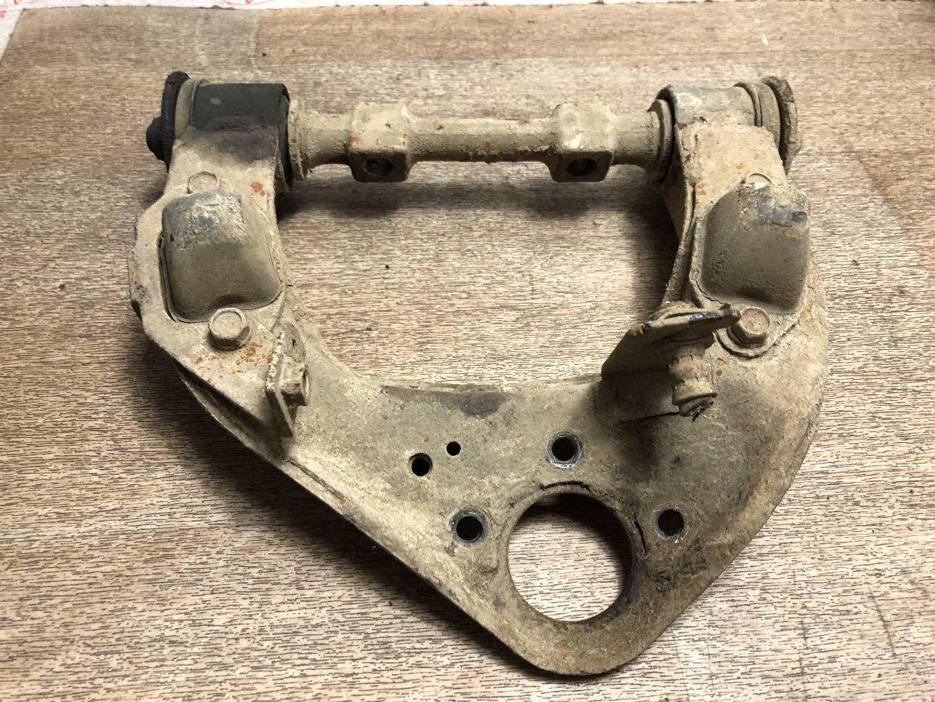 Triangolo superiore anteriore destro MITSUBISHI L 200 2 Diésel - 1