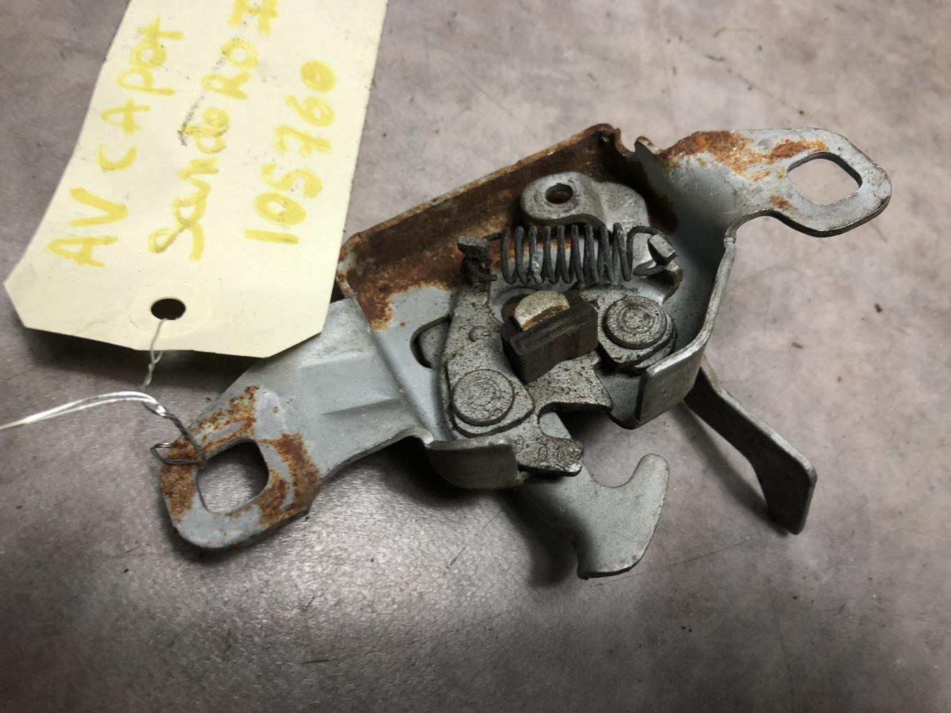 Serrure de capot DACIA SANDERO 1 Diesel - 1