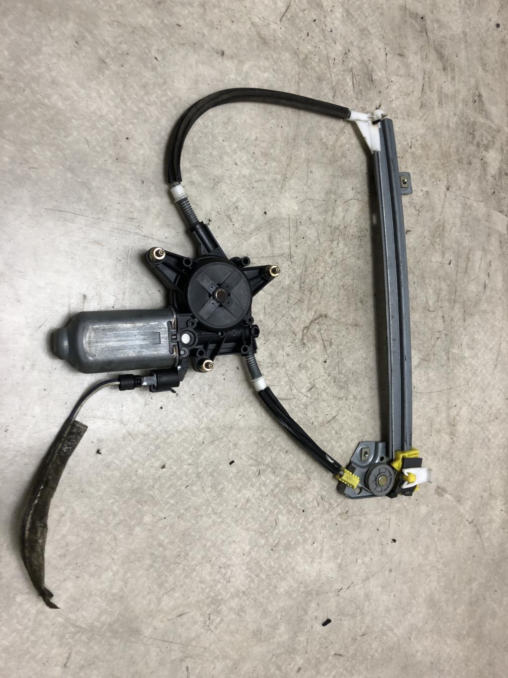 Alzacristalli elettrico posteriore sinistro RENAULT SCENIC 1 PHASE 2 Diésel - 1