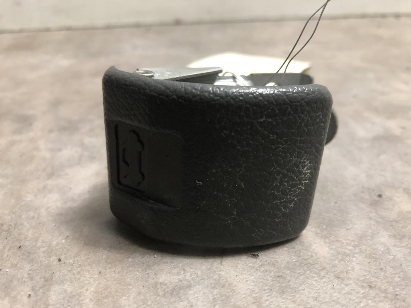 Poignee d'ouverture de capot MITSUBISHI L 200 2 Diesel - 1