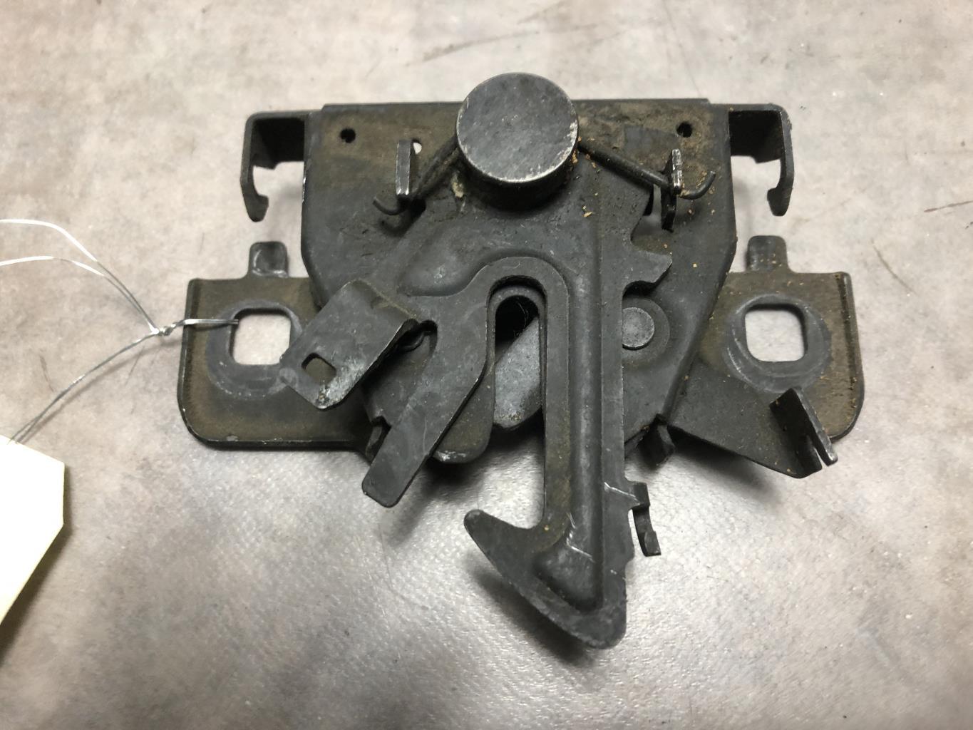 Serrure de capot RENAULT CLIO 4 PHASE 1 Diesel - 1