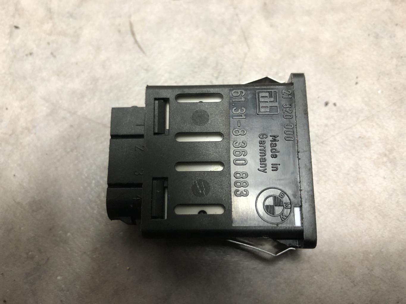 Commande de reglage hauteur de phare BMW SERIE 3 E36 Diesel - 1