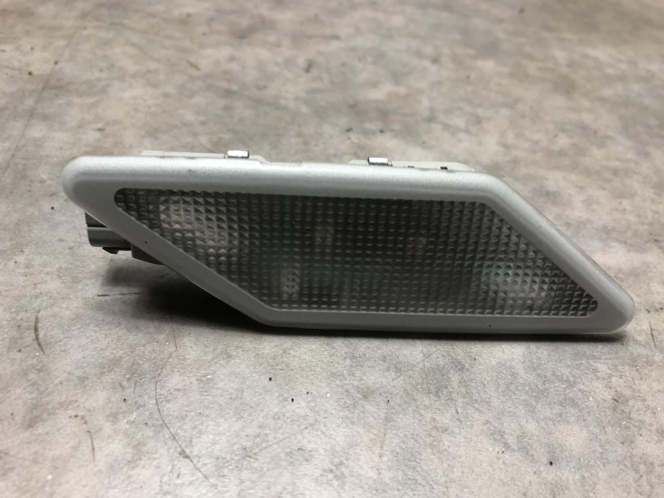 Eclairage de plafonnier BMW SERIE 3 E36 Diesel - 1
