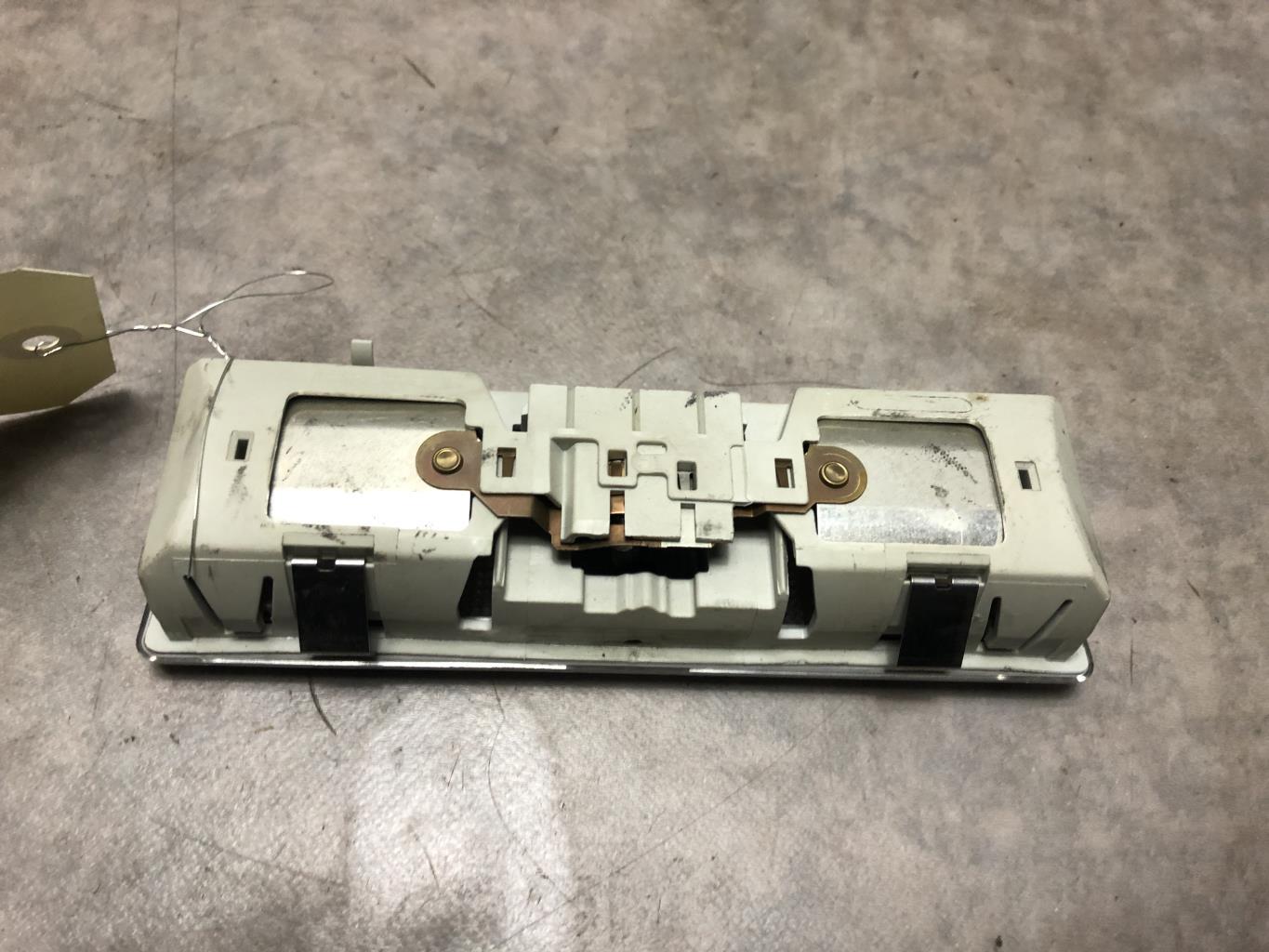 Eclairage de plafonnier BMW SERIE 3 E36 Diesel - 1