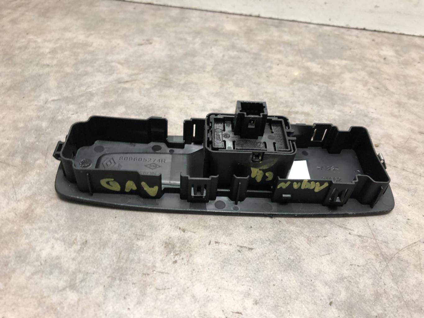 Interruttore lavacristalli anteriore destro RENAULT MEGANE 4 PHASE 1 Diésel - 1