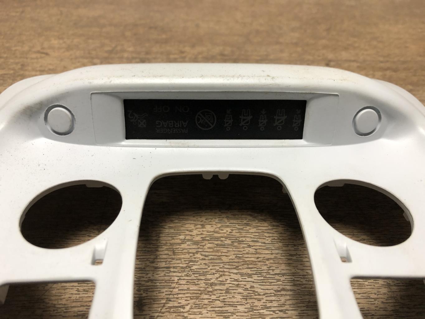 Monitor display PEUGEOT 308 2 PHASE 2 Diésel - 1