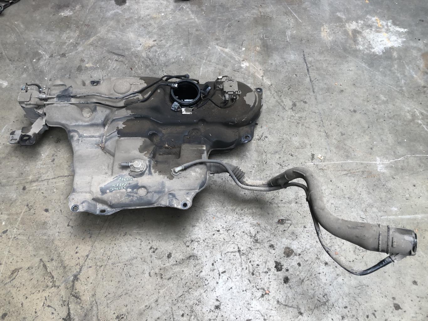 Reservoir RENAULT MEGANE 4 PHASE 1 Diesel - 1
