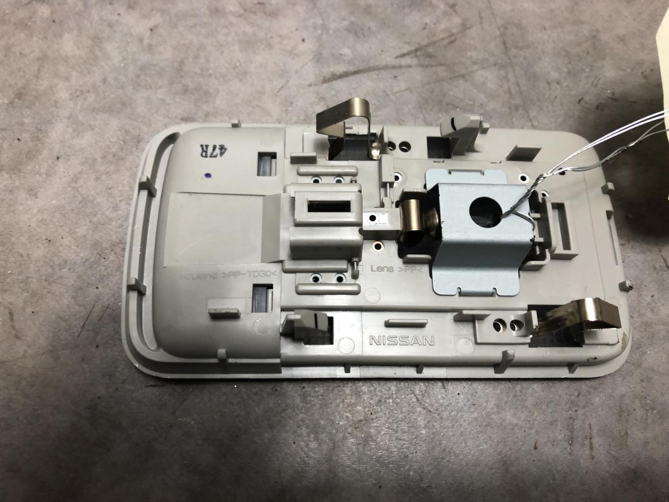 Eclairage de plafonnier NISSAN PULSAR Diesel - 1