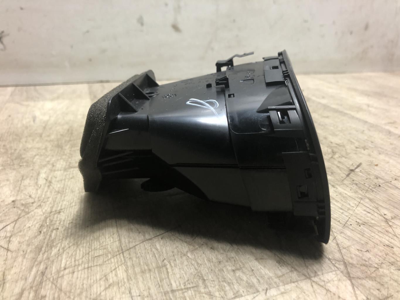 Bocchetta aerazione cruscotto anteriore sinistra VOLKSWAGEN GOLF 6 Gasolina - 1