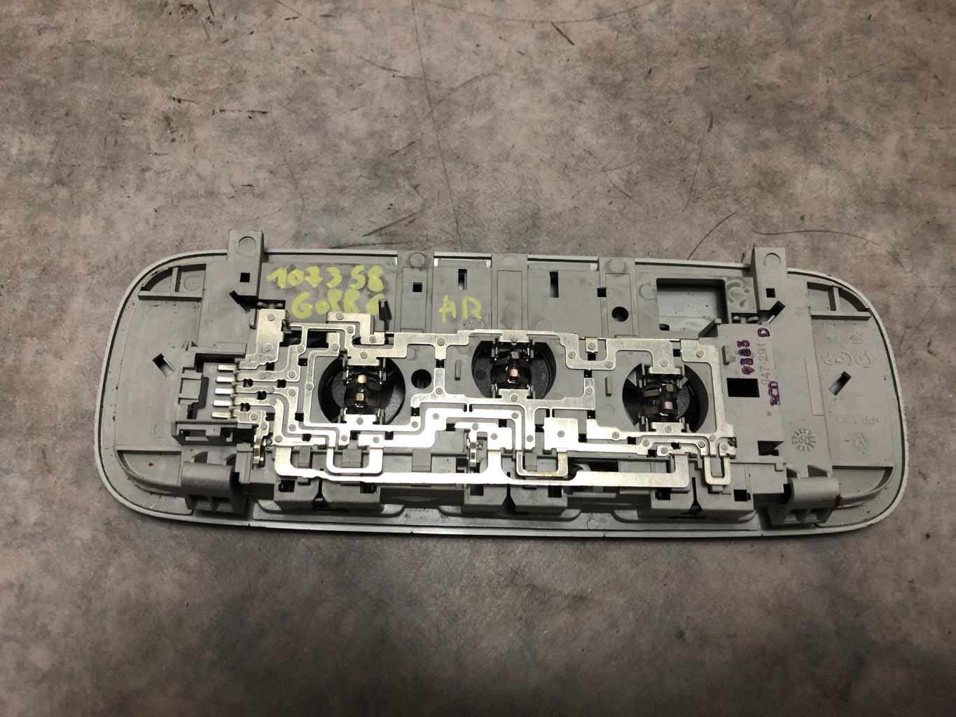Eclairage de plafonnier VOLKSWAGEN GOLF 6 Essence - 1