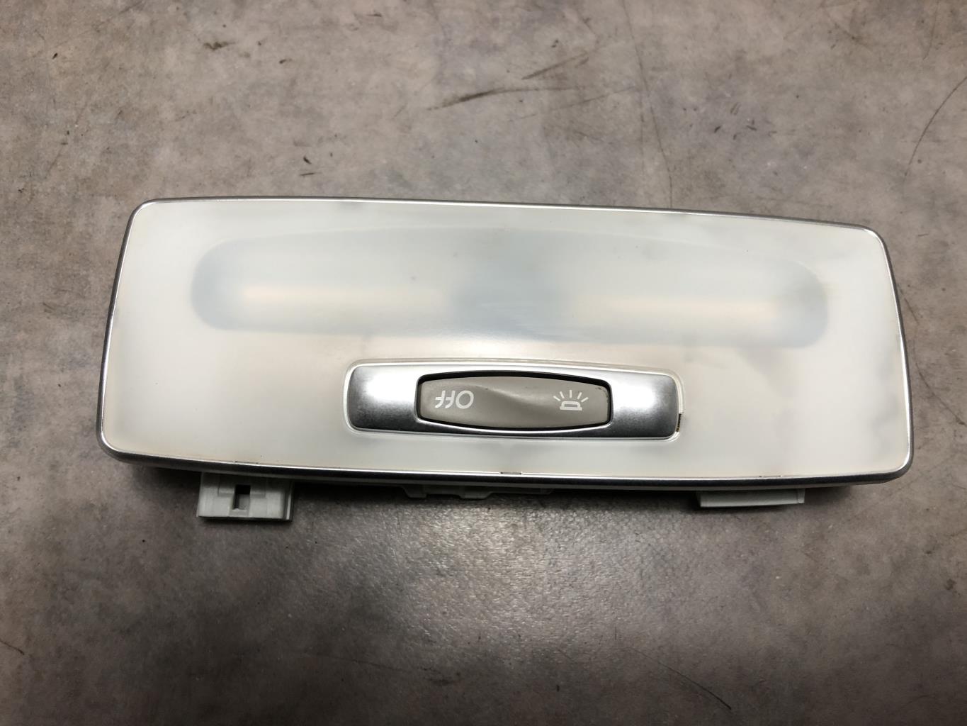 Eclairage de plafonnier RENAULT LAGUNA 3 PHASE 1  - 1
