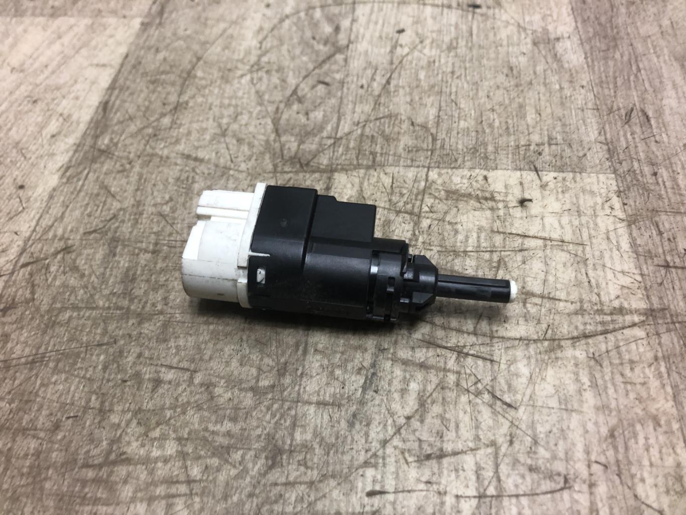 Contattore luce stop DACIA SANDERO 2 PHASE 1 Gasolina - 1