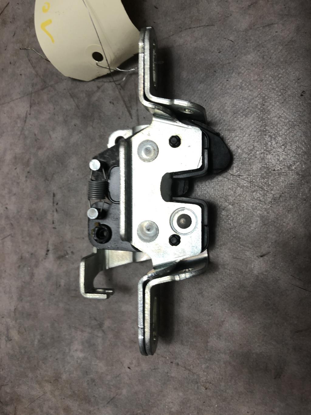 Serrure de capot JAGUAR XE Diesel - 1