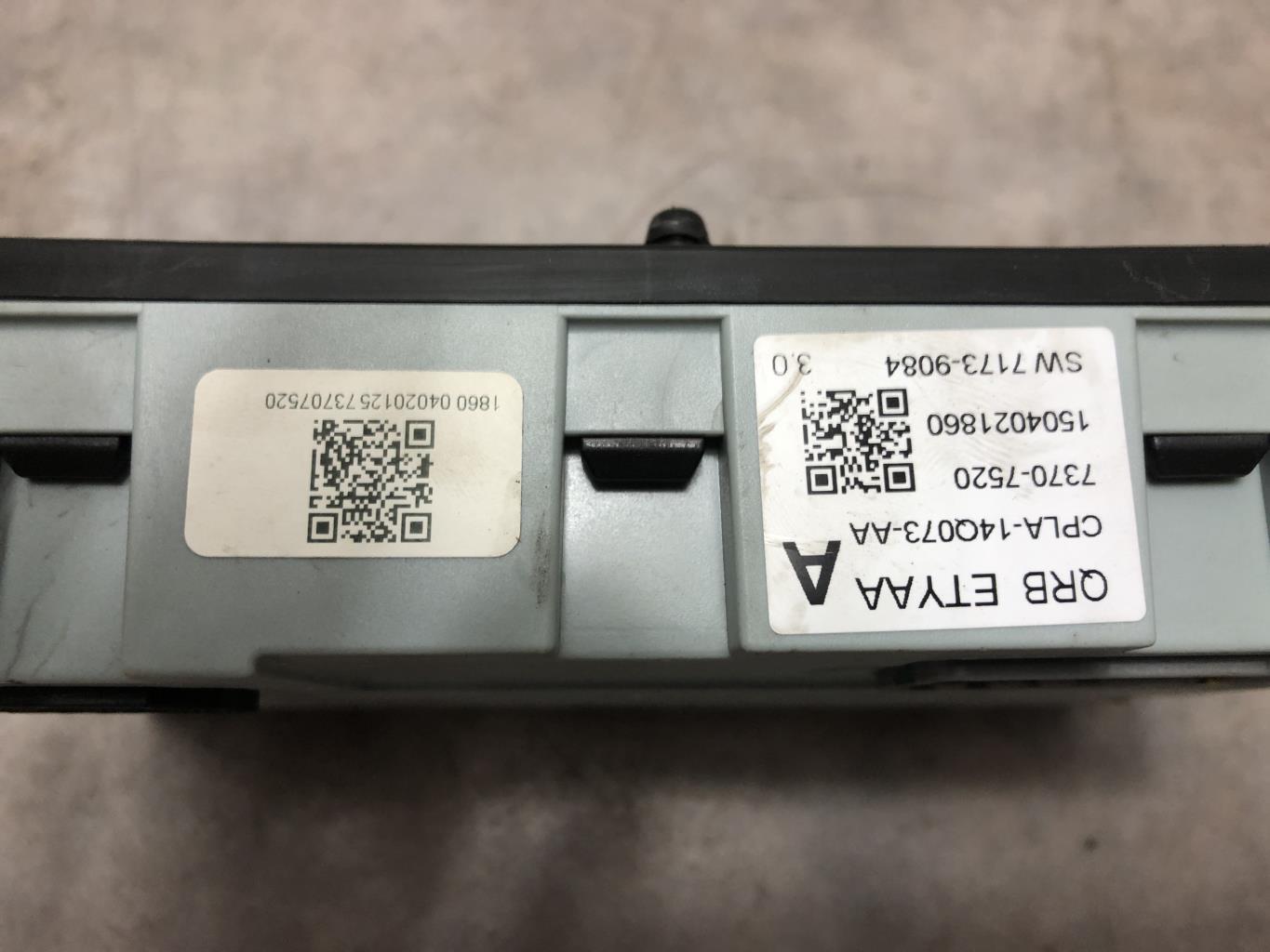 Porte fusible JAGUAR XE Diesel - 1