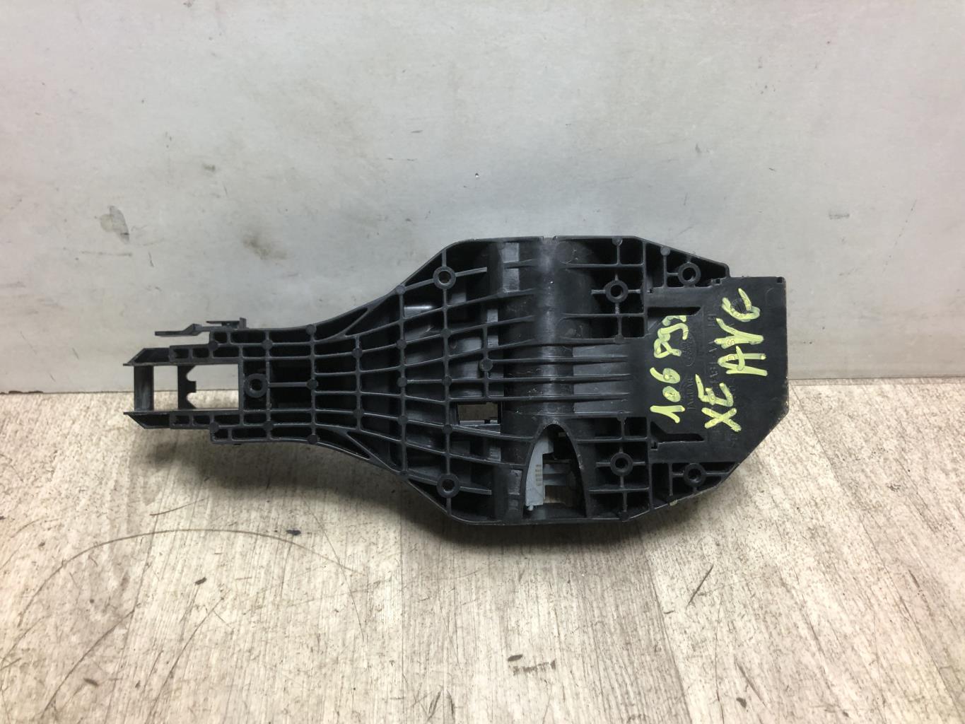 Support poignee porte avant gauche JAGUAR XE Diesel - 1