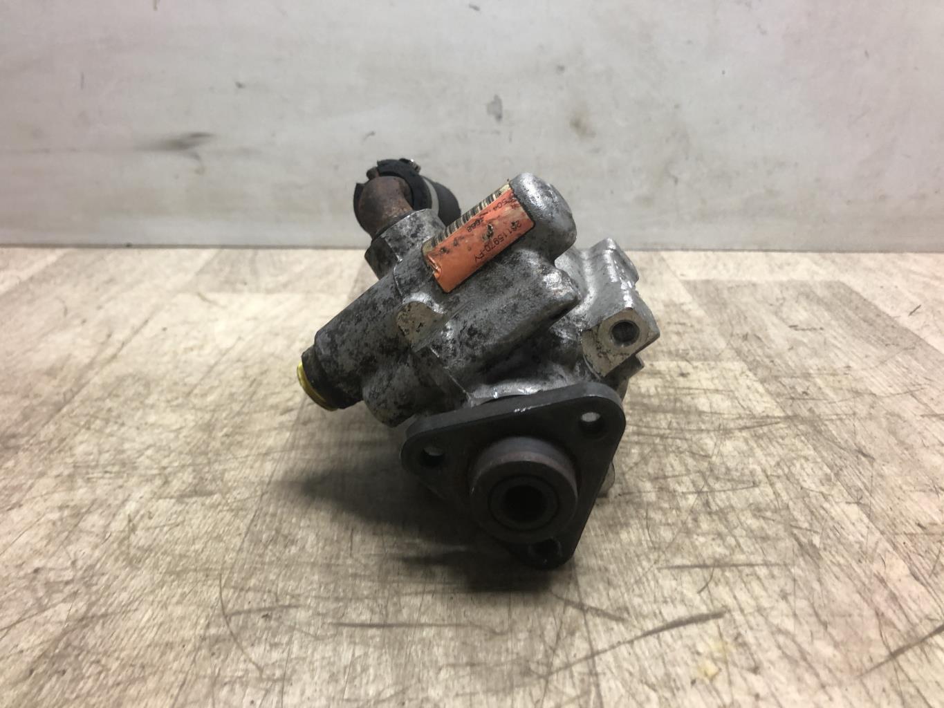 Pompe de direction IVECO DAILY 3 Diesel - 1