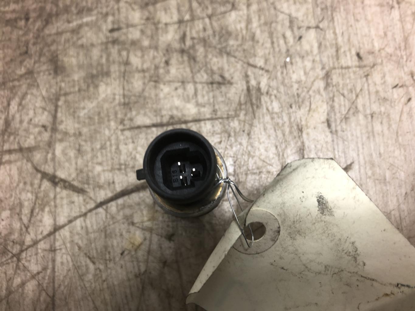 Pressostat de climatisation RENAULT LAGUNA 3 PHASE 2 Diesel - 1