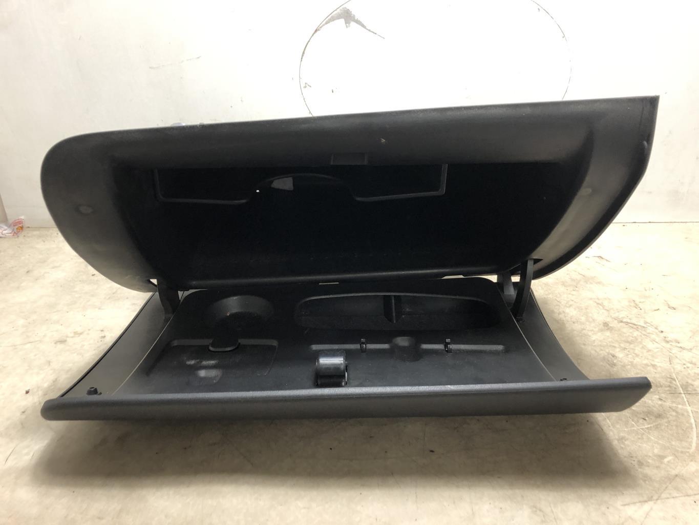 Boite a gants KIA VENGA PHASE 1 Diesel - 1
