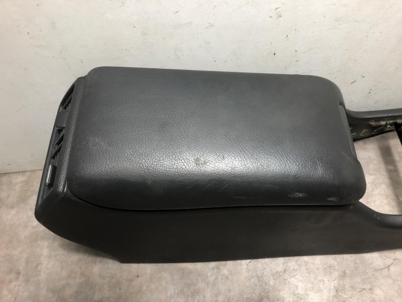Console central (interieur plastique) MERCEDES CLASSE E 210 PHASE 2 Diesel - 1