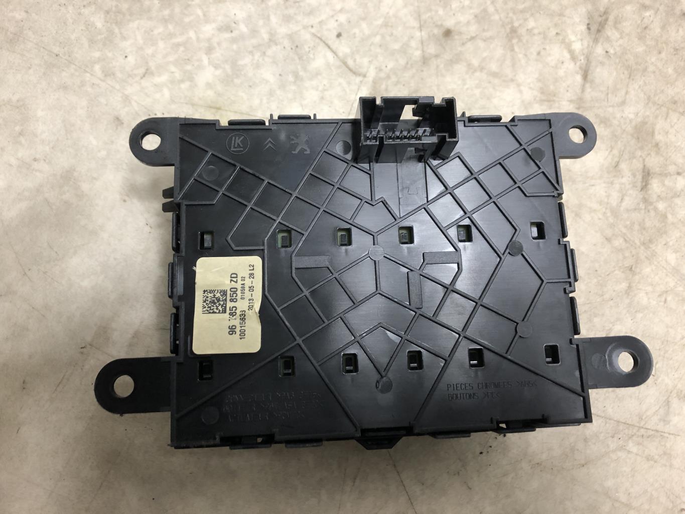 Bouton/Interrupteur CITROEN DS5 PHASE 1 Diesel - 1