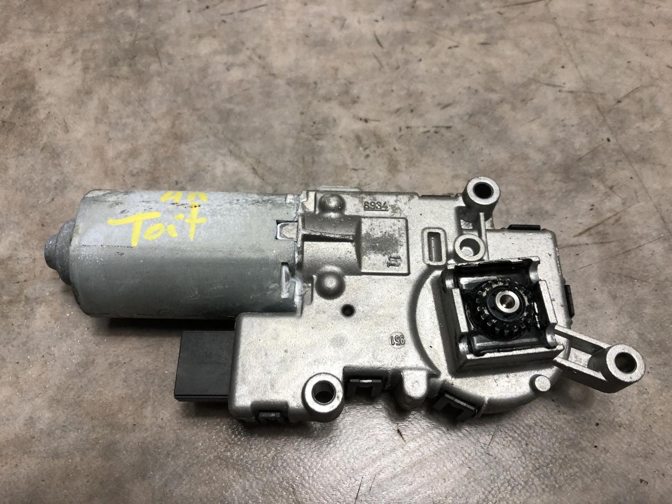 Moteur toit ouvrant BMW SERIE 3 E91 TOURING PHASE 1 BREAK Diesel - 1