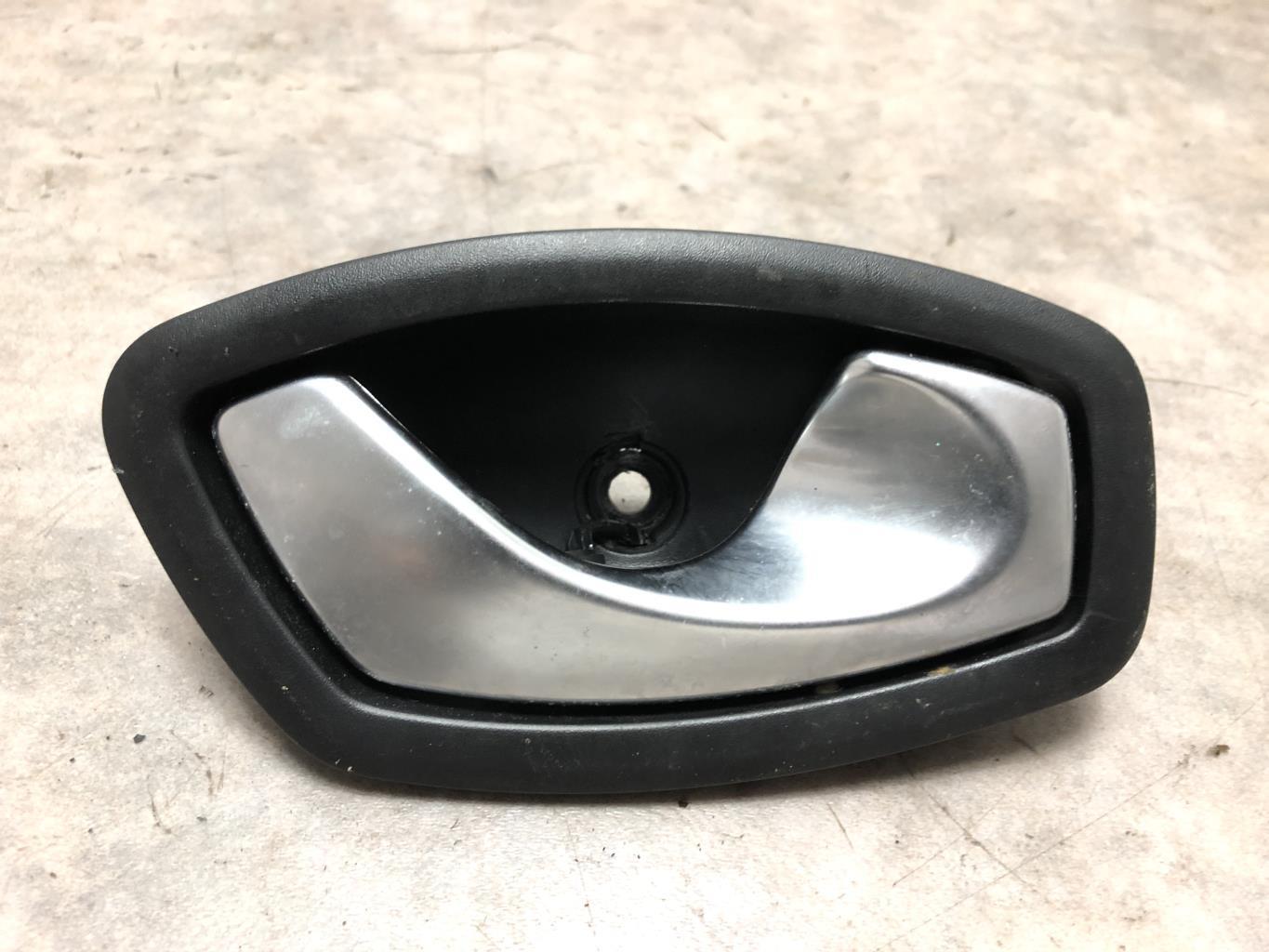 Poignee interieur avant droit RENAULT LAGUNA 3 PHASE 2 Diesel - 1
