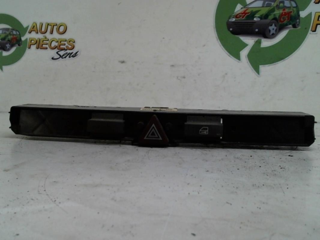Bouton de warning OPEL ZAFIRA B PHASE 1 Diesel - 1