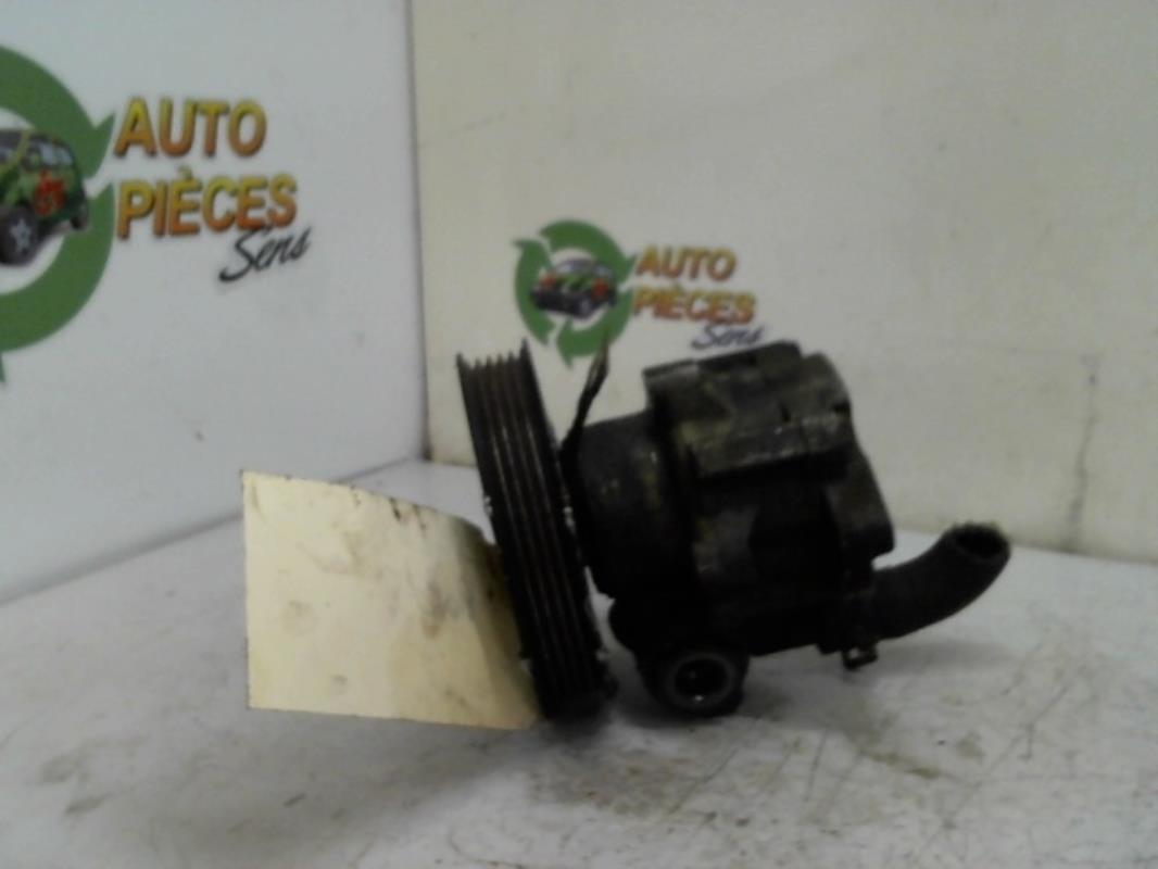 Pompe de direction VOLKSWAGEN POLO 3 Diesel - 1