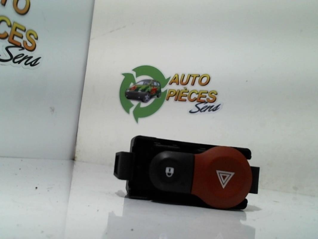 Bouton de warning RENAULT MODUS PHASE 1 Diesel - 1