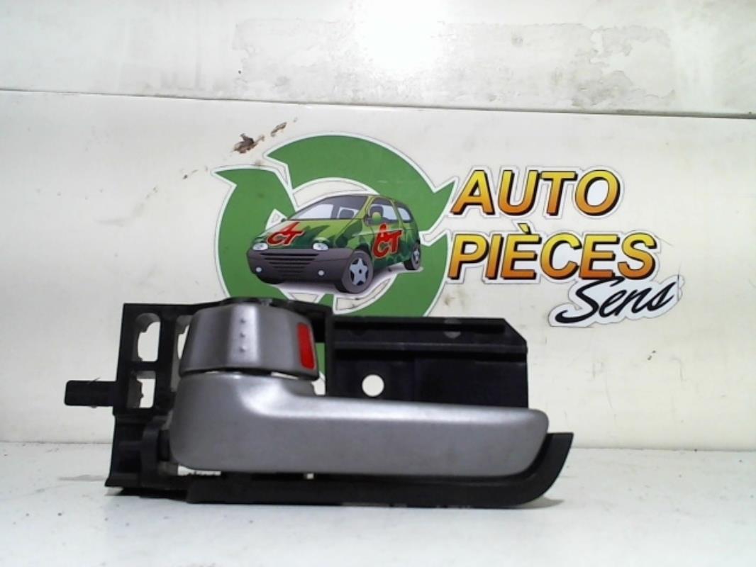 Poignee porte arriere gauche SUZUKI SWIFT 3 Diesel - 1