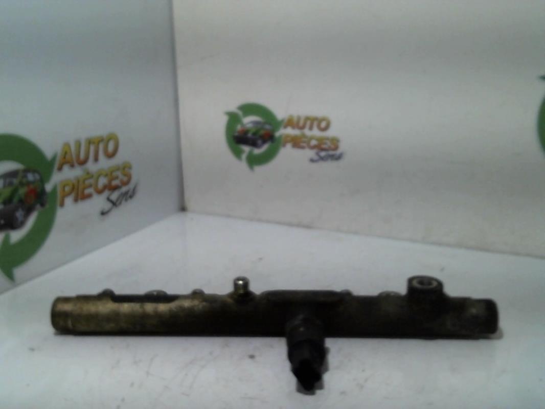 Rampe injection PEUGEOT 806  - 1